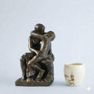 Miniatuur sculptuur "De Kus" (Le Baiser) – Naar Auguste Rodin – Verbronsd (10 cm)