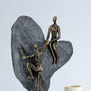 Sculptuur "Hart van Steen" - Koppel Klimt op Hart - Kunsthars - 30 cm