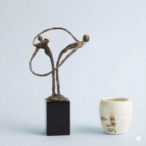 Sculptuur "Heart to Heart" – Design Ger – Verbronsd (ca. 24 cm)