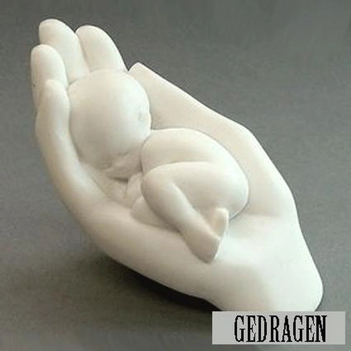 Beeldje EMO18 - baby in hand - wit - 6cm