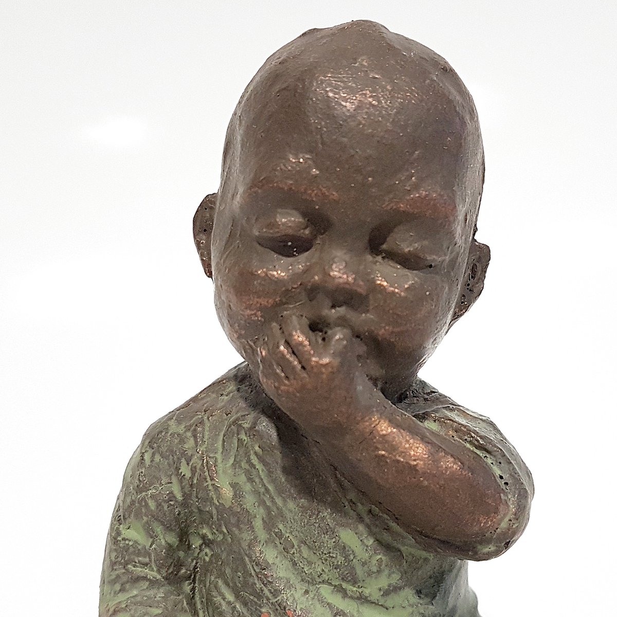 Geert Kunen Skulptuur Baby bruin groen 7x7x13 cm