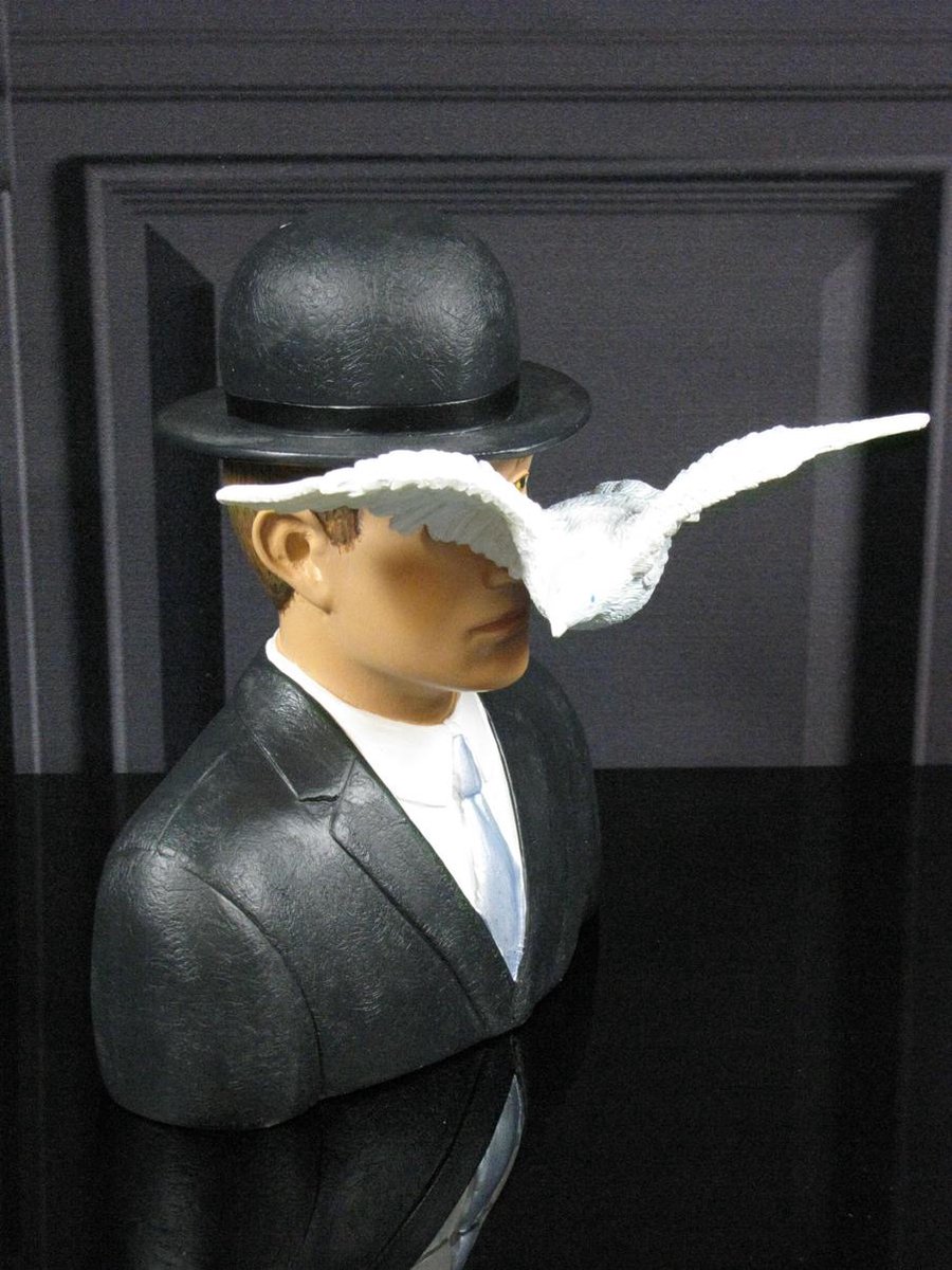 Rene Magritte L'homme au chapeau melon Mouseion